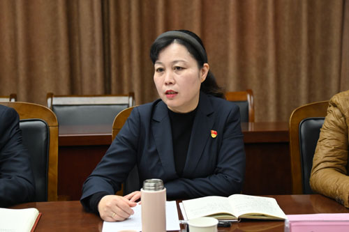 洛陽公交集團(tuán)召開黨風(fēng)廉政建設(shè)暨家風(fēng)座談會02.JPG